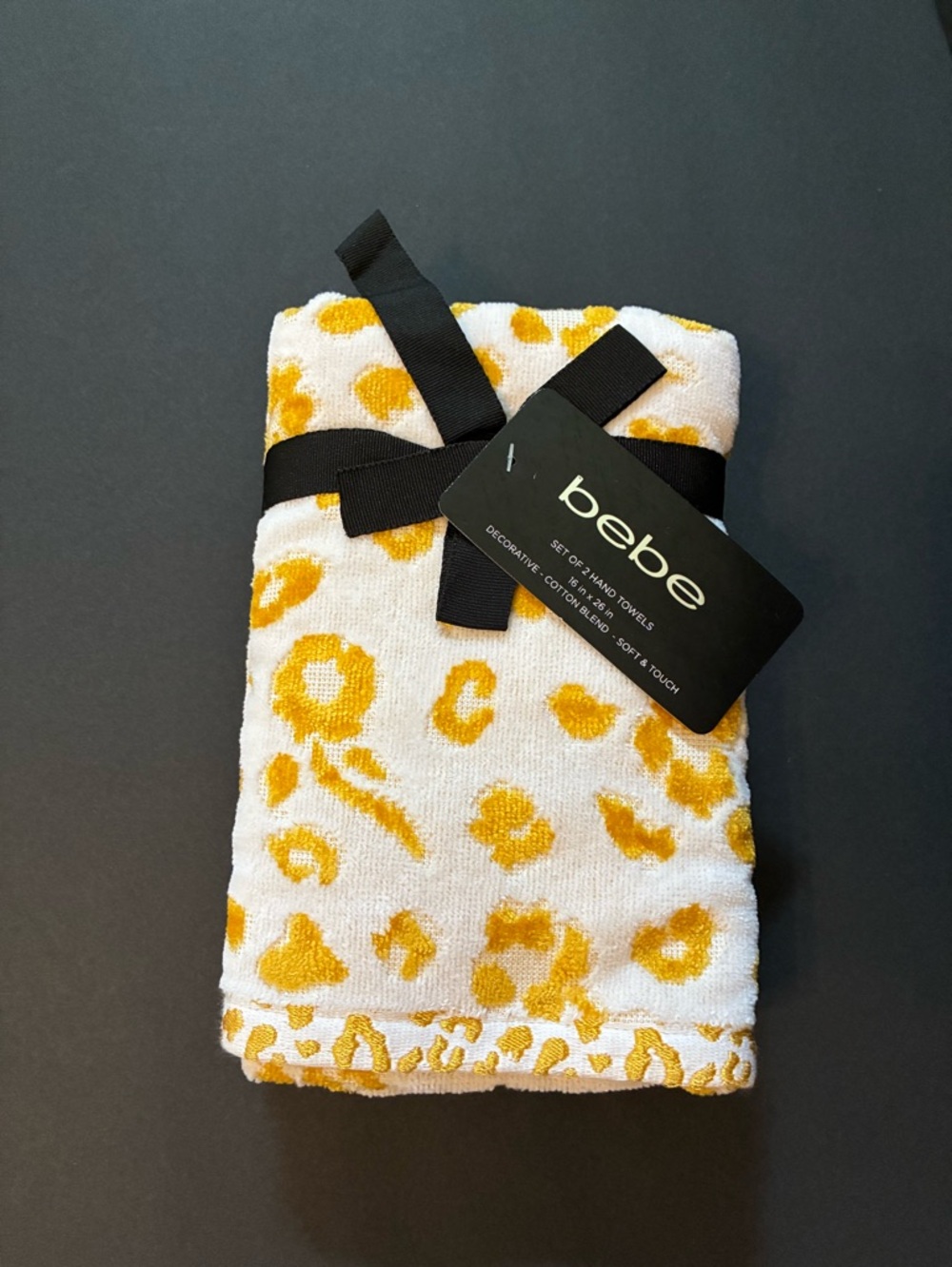 2 pack Golden Animal Print hand towels set